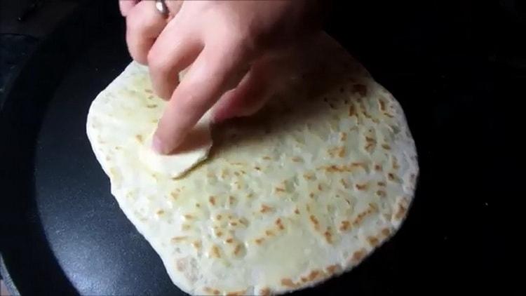 Kyckling med potatis och fetaost - välsmakande och ovanlig