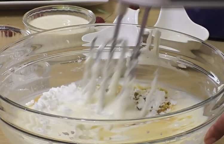 Combine the ingredients to make New York cheesecake