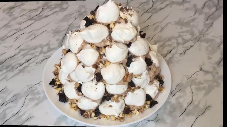 Kuchen zählen Ruinen mit Baiser fertig