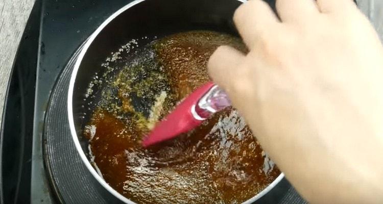 nous cuisinons du sirop de sucre et du sirop de glucose.