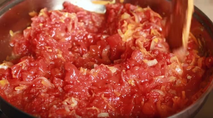 Поставяме масата за няколко минути.