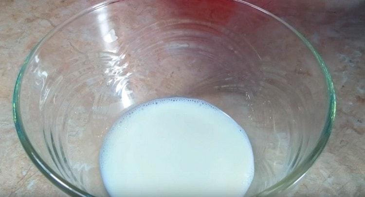 Mléko se musí zahřát.