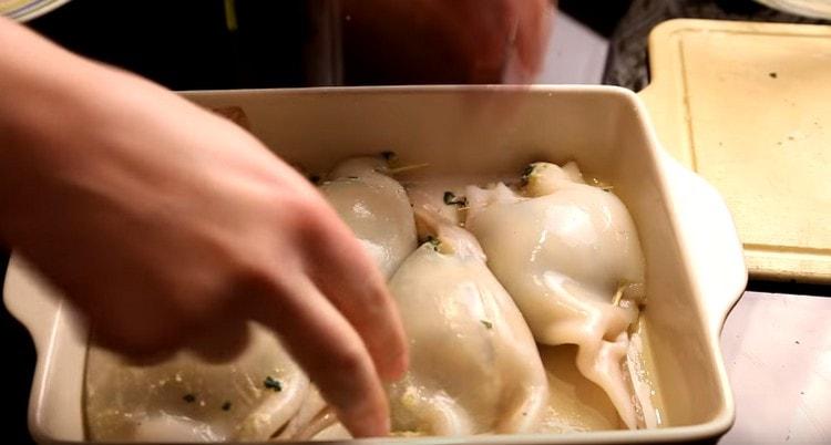 Lulas recheadas recheadas no formulário.