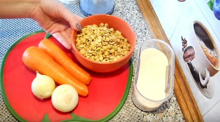 Lentilele trebuie înmuiate în prealabil, de preferință peste noapte.