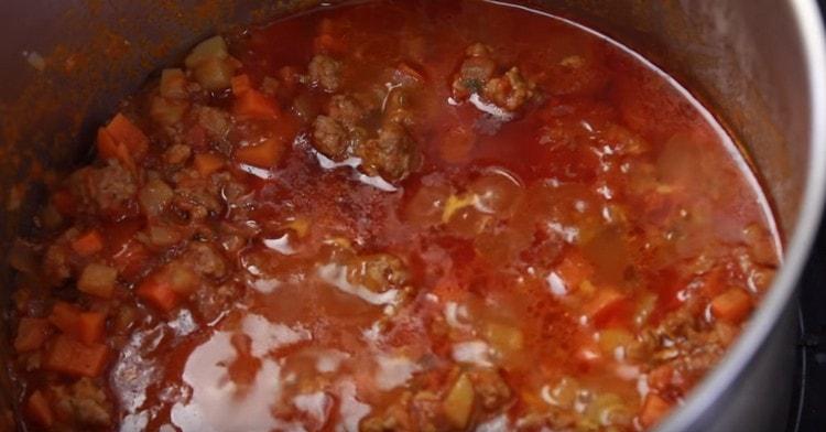 Faites cuire la sauce.