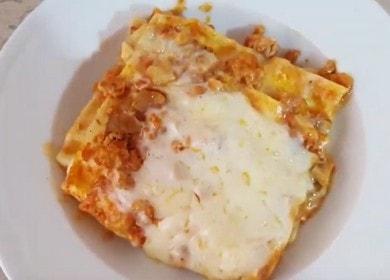 Lasagne au poulet appétissante: cuisine avec des photos étape par étape.