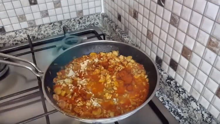 Añadir especias, sal.