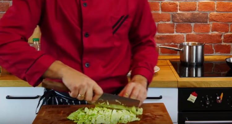 Pinupukaw namin ang repolyo ng Beijing.