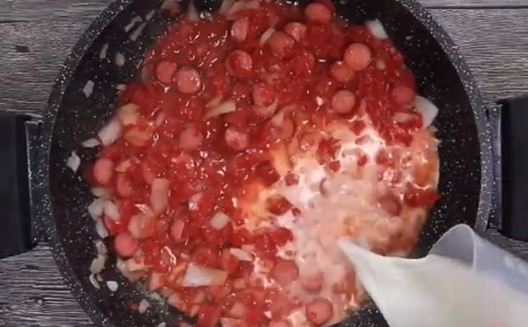 Poté přidejte mléko.