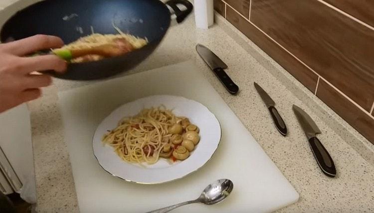 Faktisk kan alle lave pasta med gryderet i en gryde.