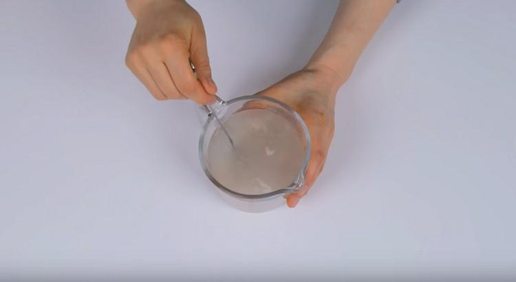 Stir the yeast until it is completely dissolved.