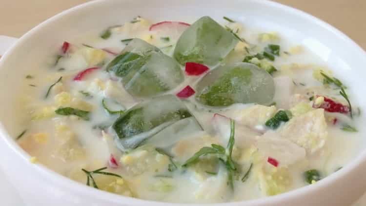 Okroshka conform unei rețete pas cu pas cu o fotografie