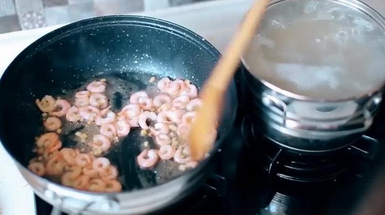 Тост, скариди