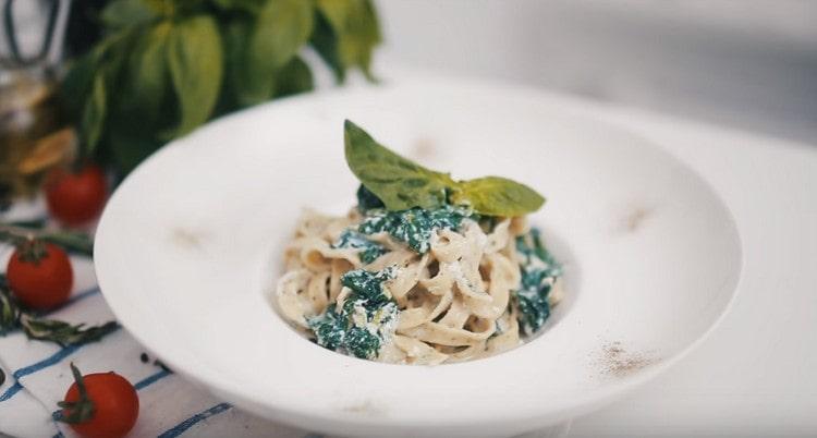 Și astfel puteți servi mâncarea.