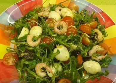 Naghahanda kami ng isang masarap na salad na may arugula, hipon at cherry na kamatis ayon sa isang sunud-sunod na recipe na may isang larawan.