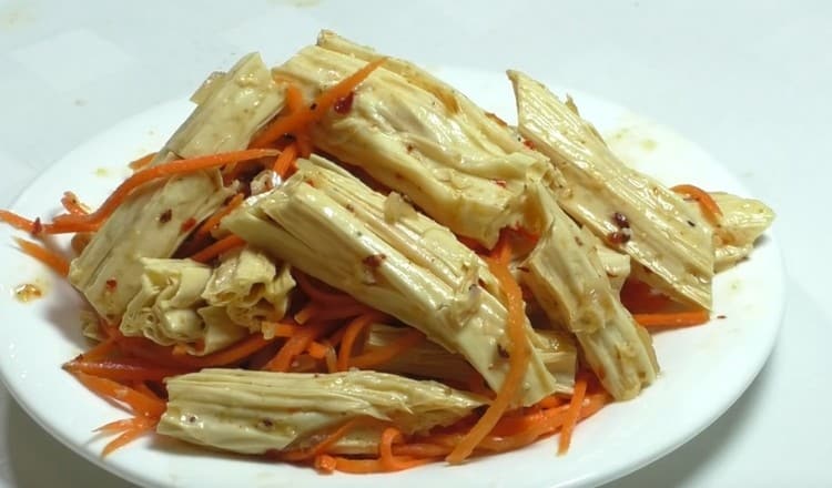 Bland alt sammen, og asparges er klar på koreansk.