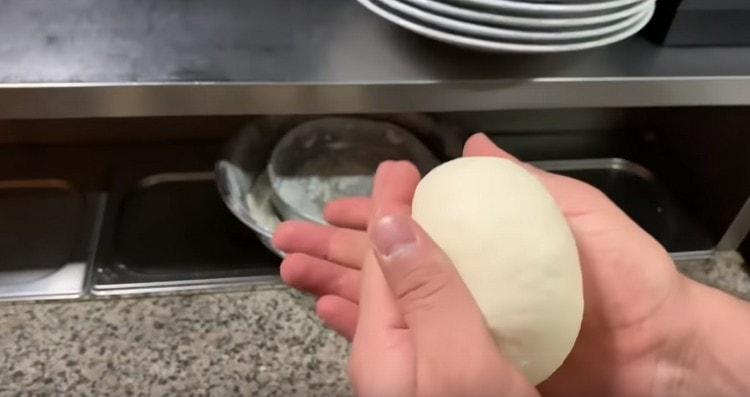 turnăm în fiecare gol.