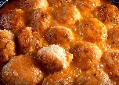 Pregătim chiftelute tandre, ca în grădiniță, conform unei rețete pas cu pas cu o fotografie.