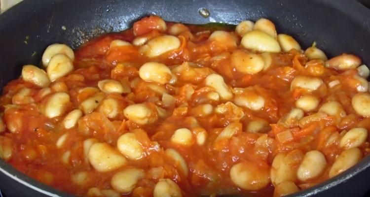 Das Gericht 10-15 Minuten schmoren lassen.