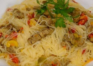 Funchose parfumant et nourrissant avec la viande: nous cuisinons selon la recette avec photo.