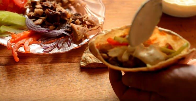 Znovu vytvořte vrstvu omáčky.