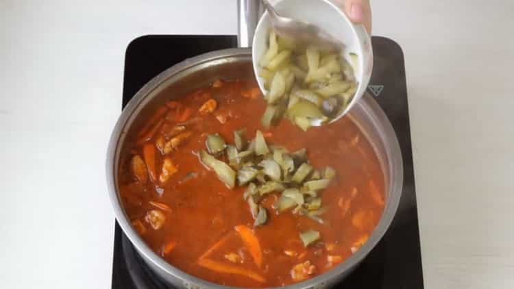 Fügen Sie Gurken hinzu, um die Grundlagen zu bilden