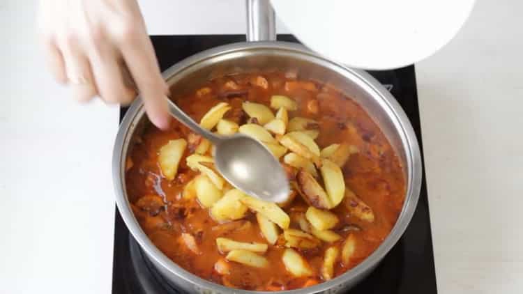 Mischen Sie die Zutaten, um die Grundlagen zu machen