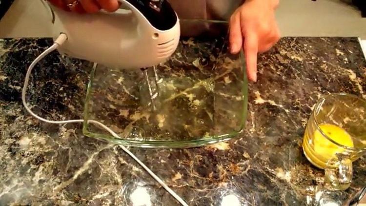 За да приготвите меренгите, подгответе съставките