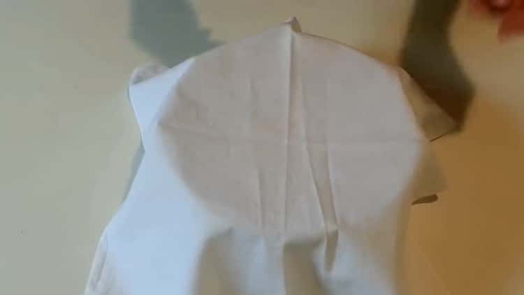 Покрийте тестото, за да се получат бели