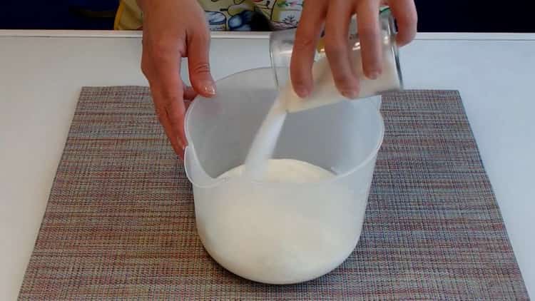 Pregătiți ingredientele pentru Blanmange