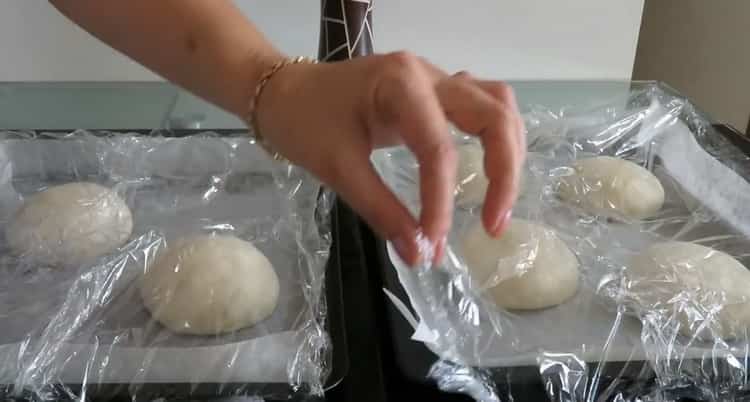 للكعك ، إعداد ورقة الخبز