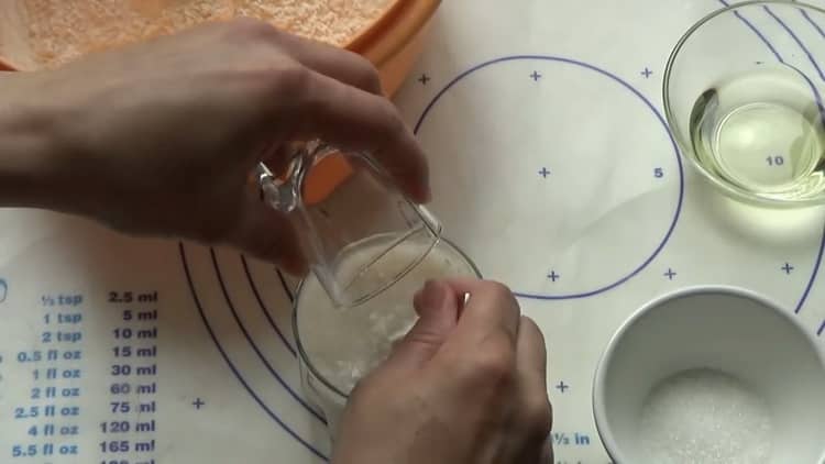 Cuisson de la pâte à levure rapide.