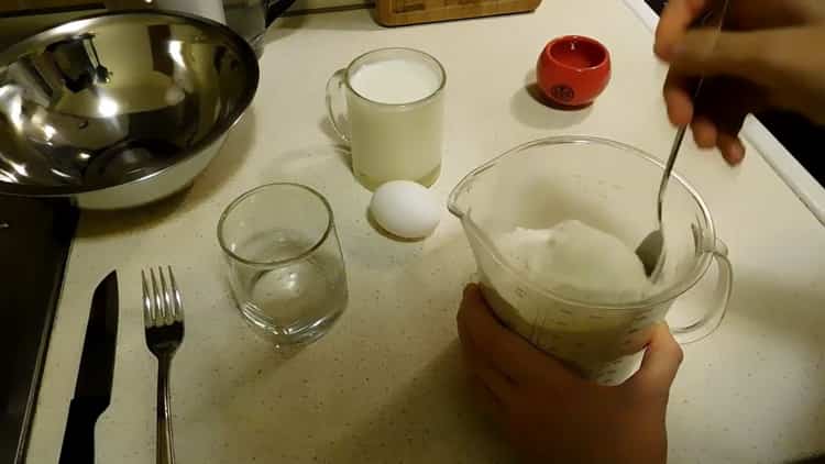 Pagluluto ng mabilis na masa ng pizza