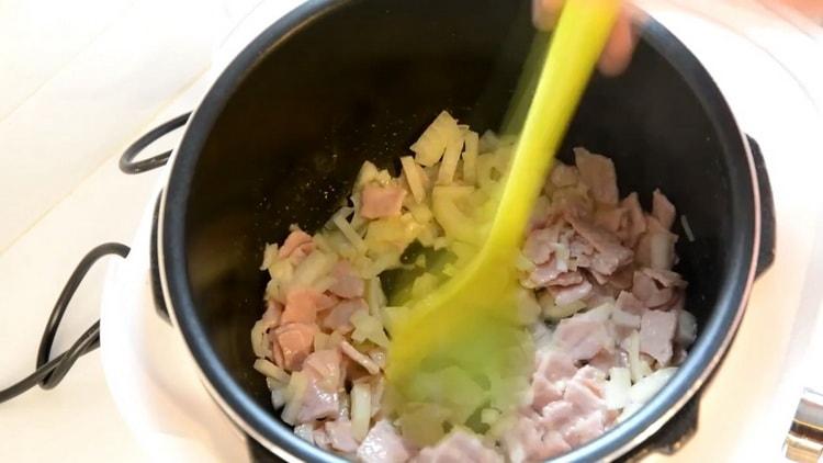 Pro výrobu pohanky nakrájejte cibuli