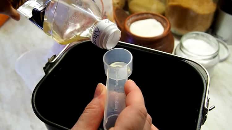 Bereiten Sie die Zutaten für den Teig vor.