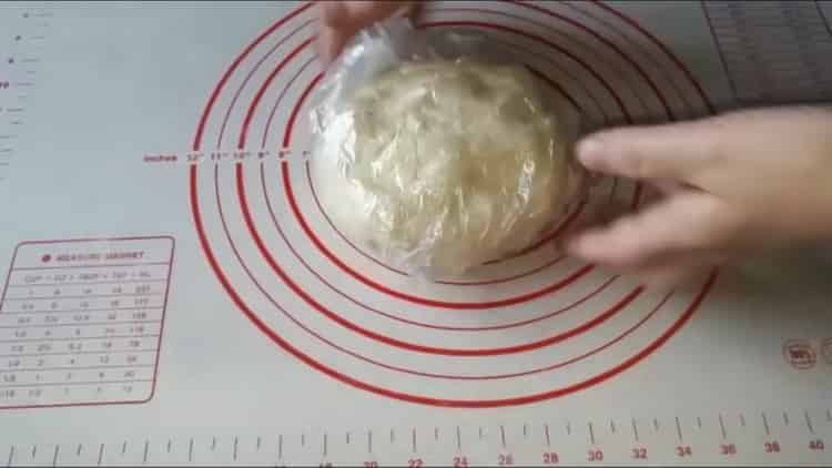 Aluatul de drojdie ca puful conform unei rețete pas cu pas cu o fotografie