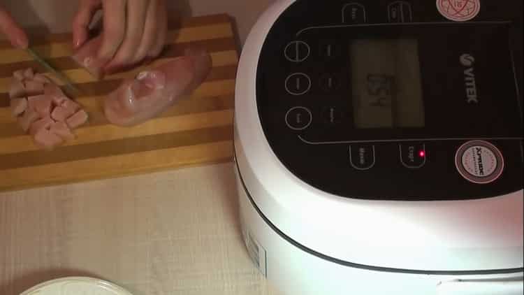 Förbered ingredienserna för att göra julienne