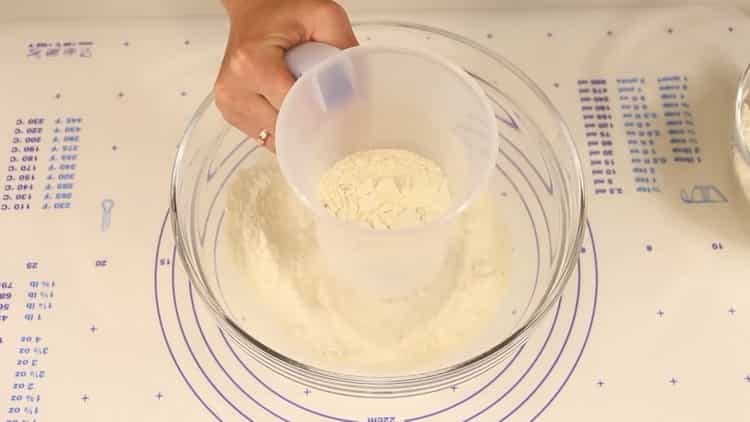 Cerneti faina pentru a face aluat