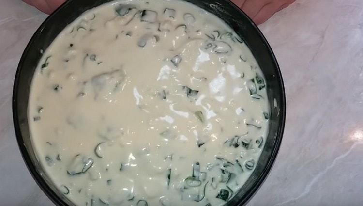 Trimitem tortul la cuptor.