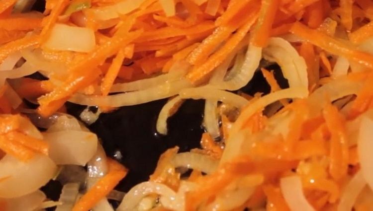 Запържете зеленчуците за леща