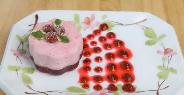 mousse de cranberry está pronta