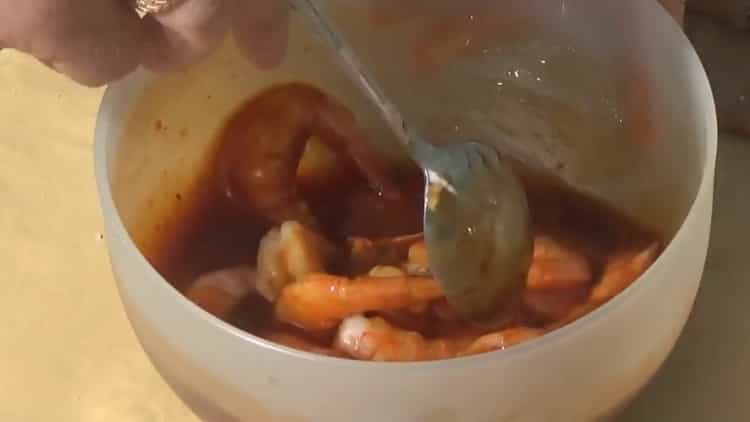 Nakládejte ingredience na krevety