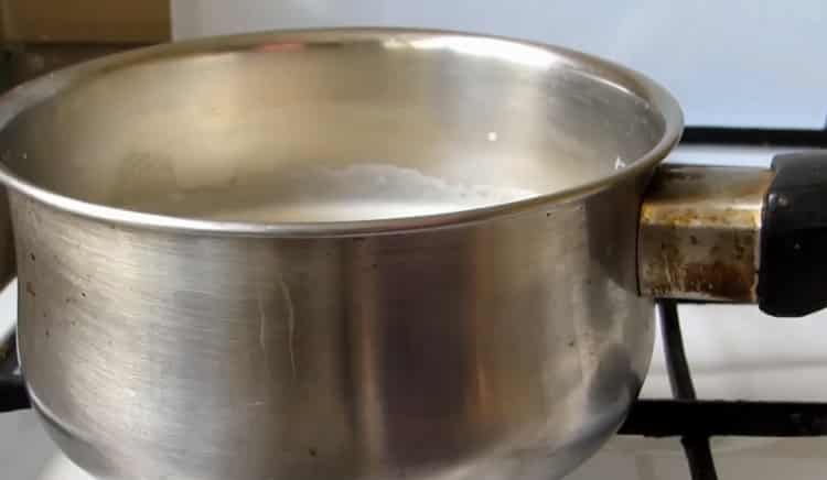 Pentru a pregăti crema, încălziți ingredientele