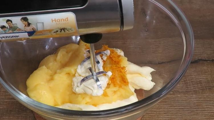 Um Sahne mit Mascarpone für den Kuchen zuzubereiten, mischen Sie die Zutaten