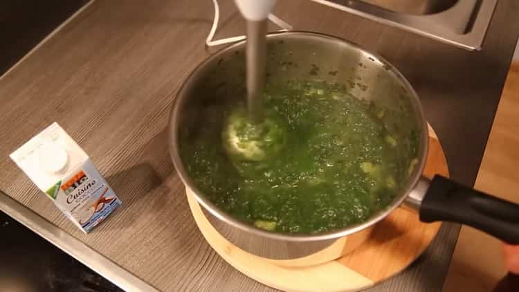 Adăugați smântână pentru a găti