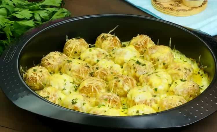 Boulettes de poulet à la crème sure: une recette pas à pas avec des photos