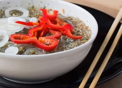 Quelle saveur, facile et rapide à cuisiner des nouilles au verre funchose