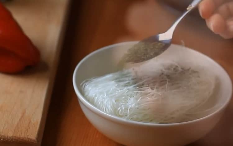 Comment faire cuire des nouilles funchose