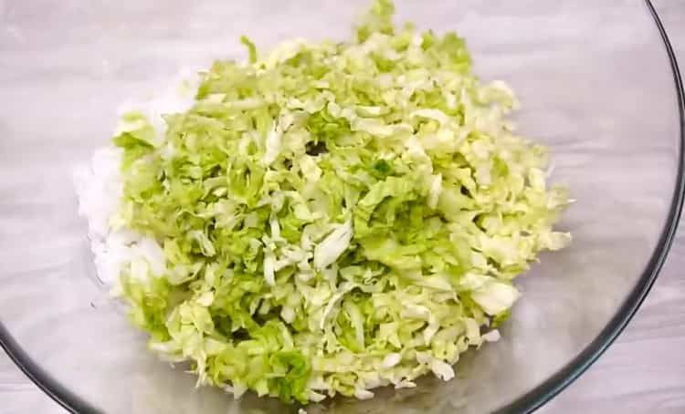 Всичко за това как да готвите мързеливи рула зеле с пекинско зеле