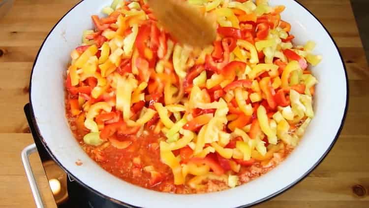 Pour mélanger le lecho mélanger les ingrédients